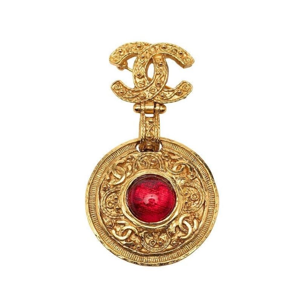 Chanel CC Logo Gripoix Round Brooch 04A Gold Red Glass Plated